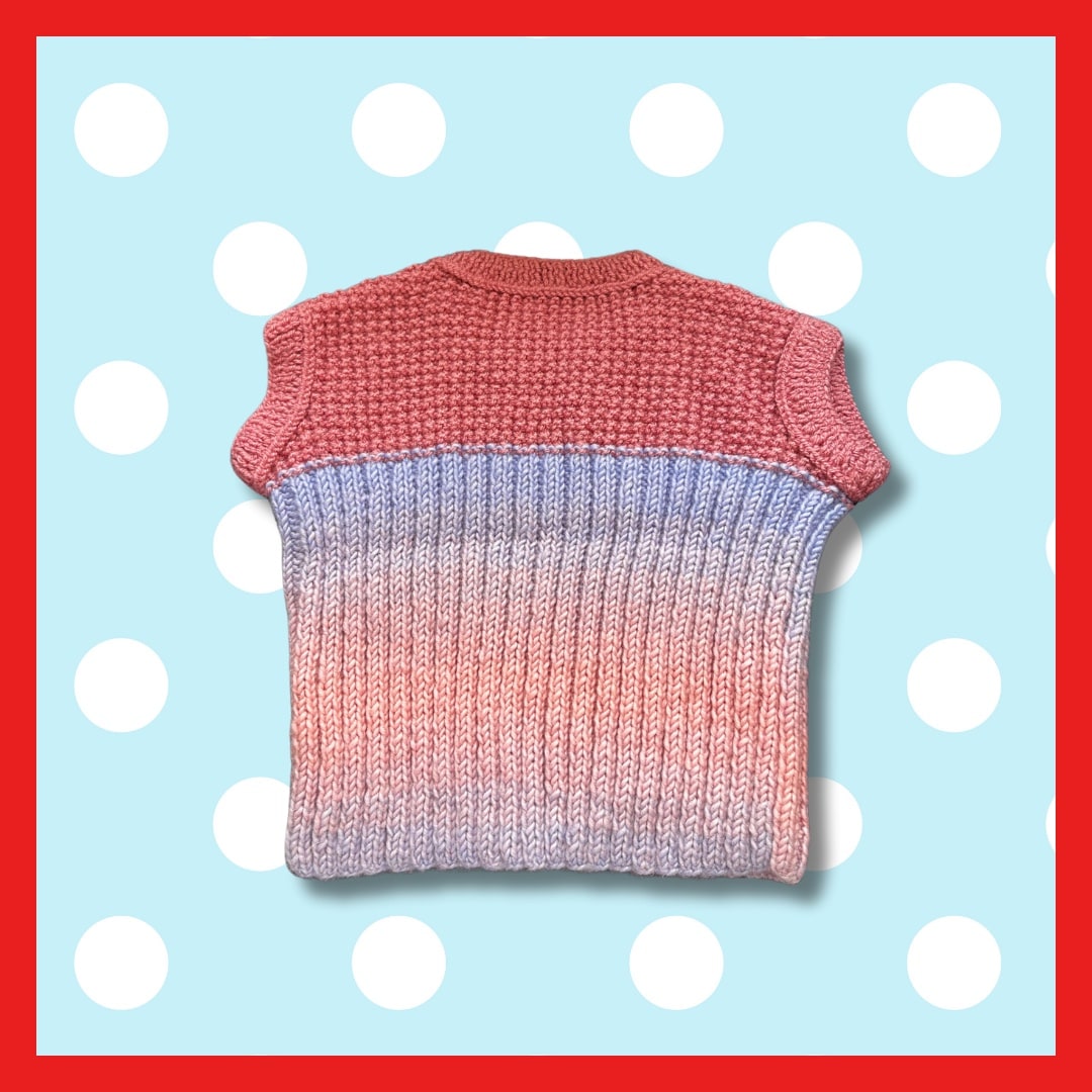 Sleeveless sweater gradient pink and blue