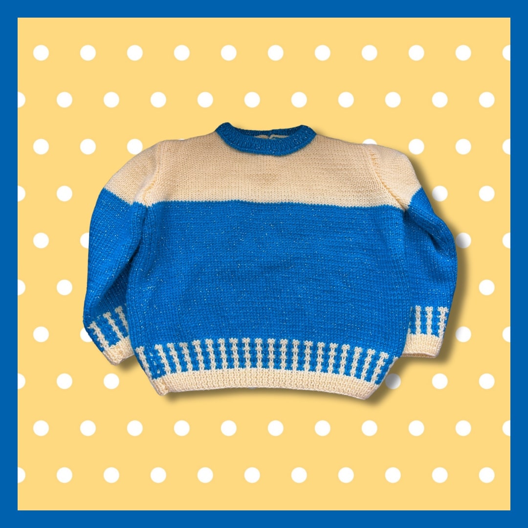 Blue and yellow sweater with shiny effect