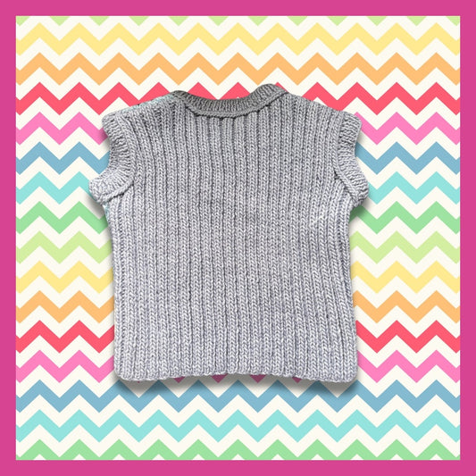 Sleeveless sweater with blue, white, gray